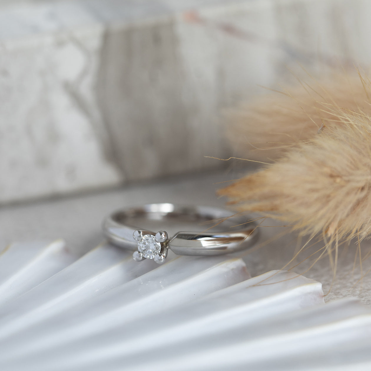 white gold solitaire ring with diamond 14 kt* nieuw