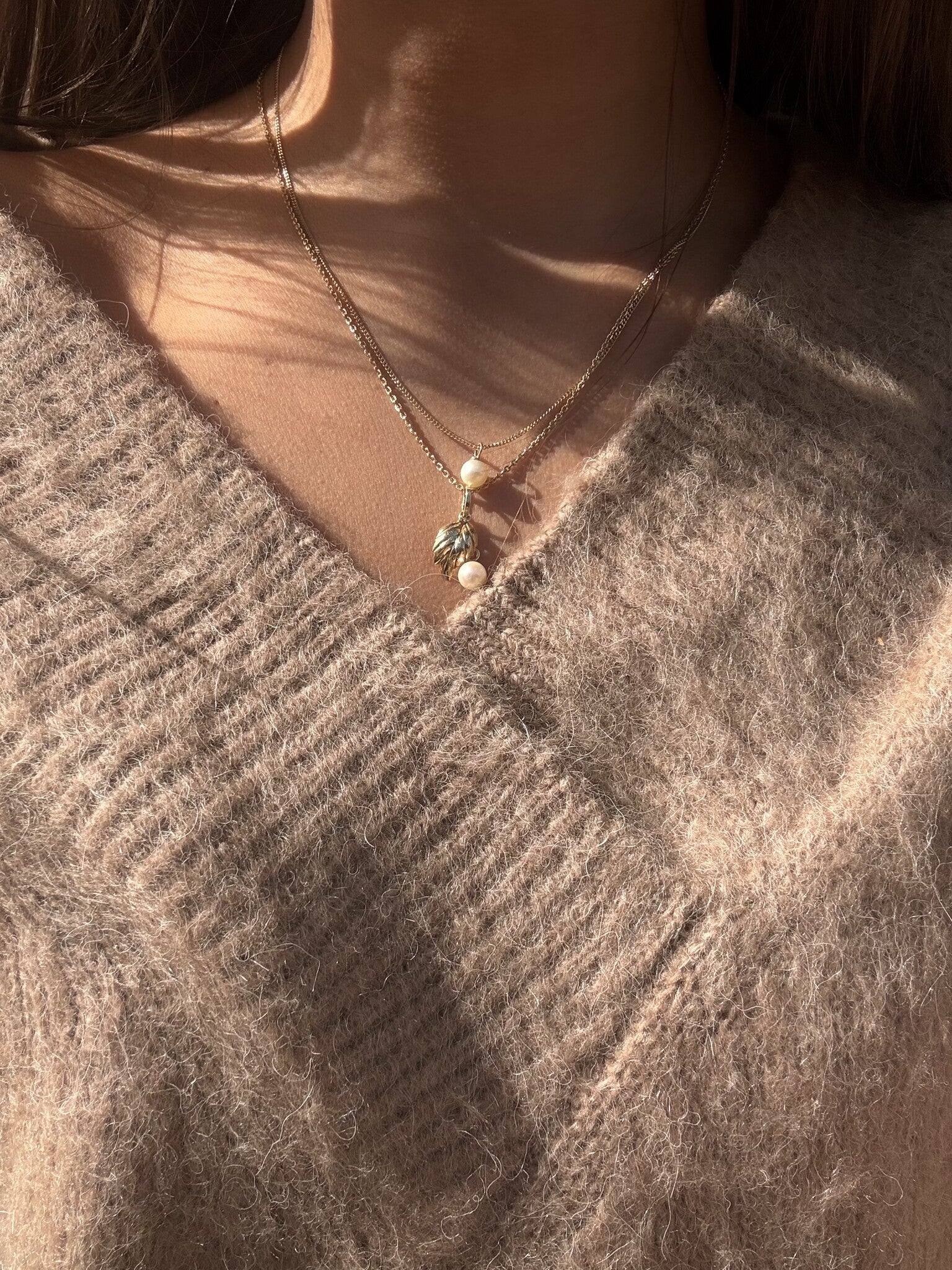 14 karat gold pendant with pearl