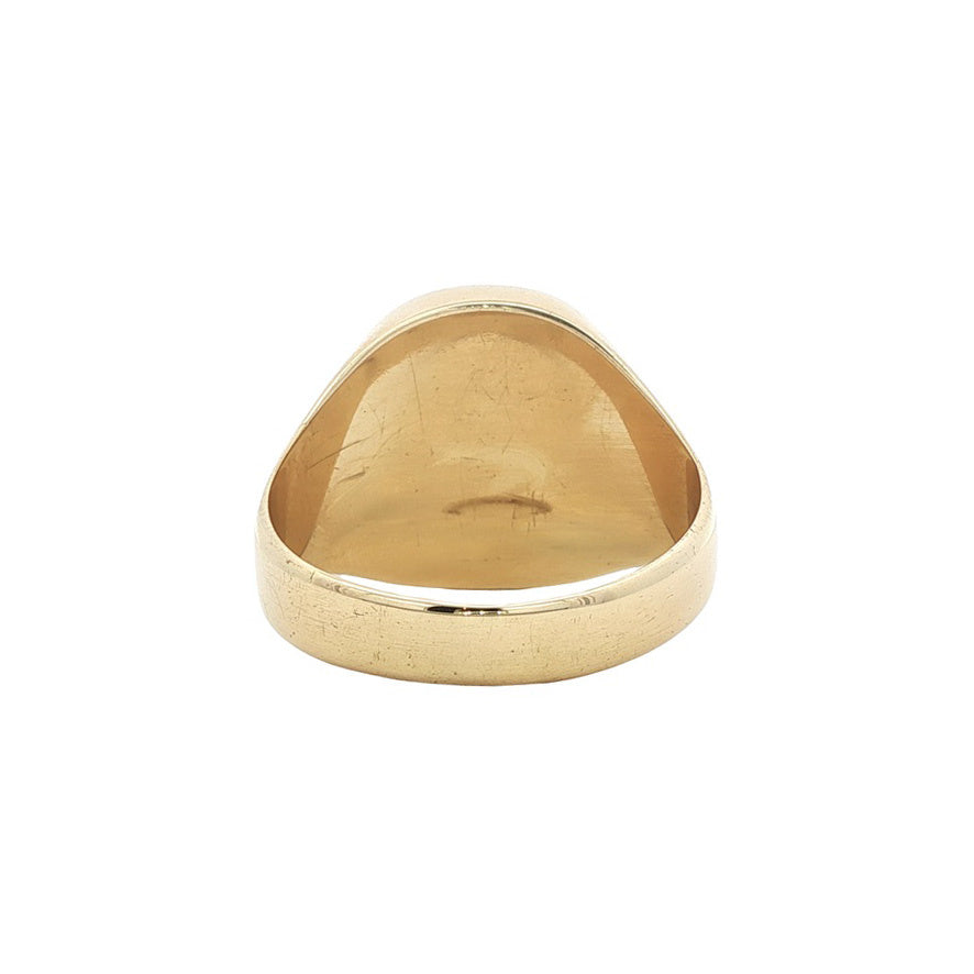 Men's 14 karat gold ring with onyx