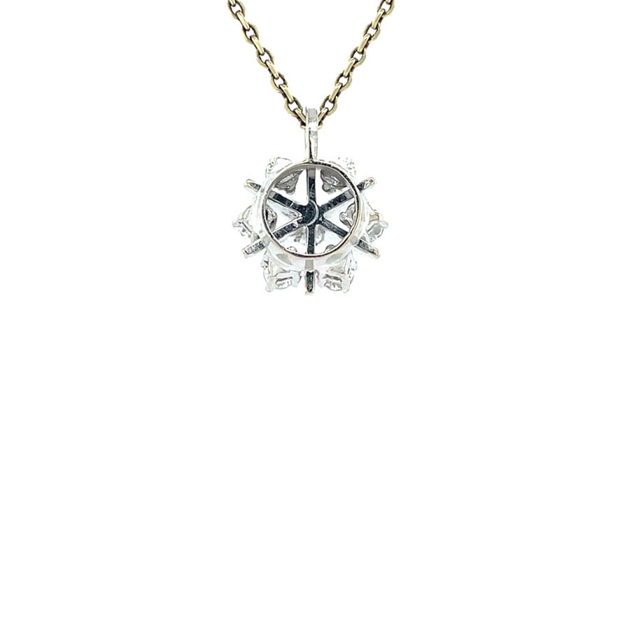 White gold entourage pendant with diamond 14 karat
