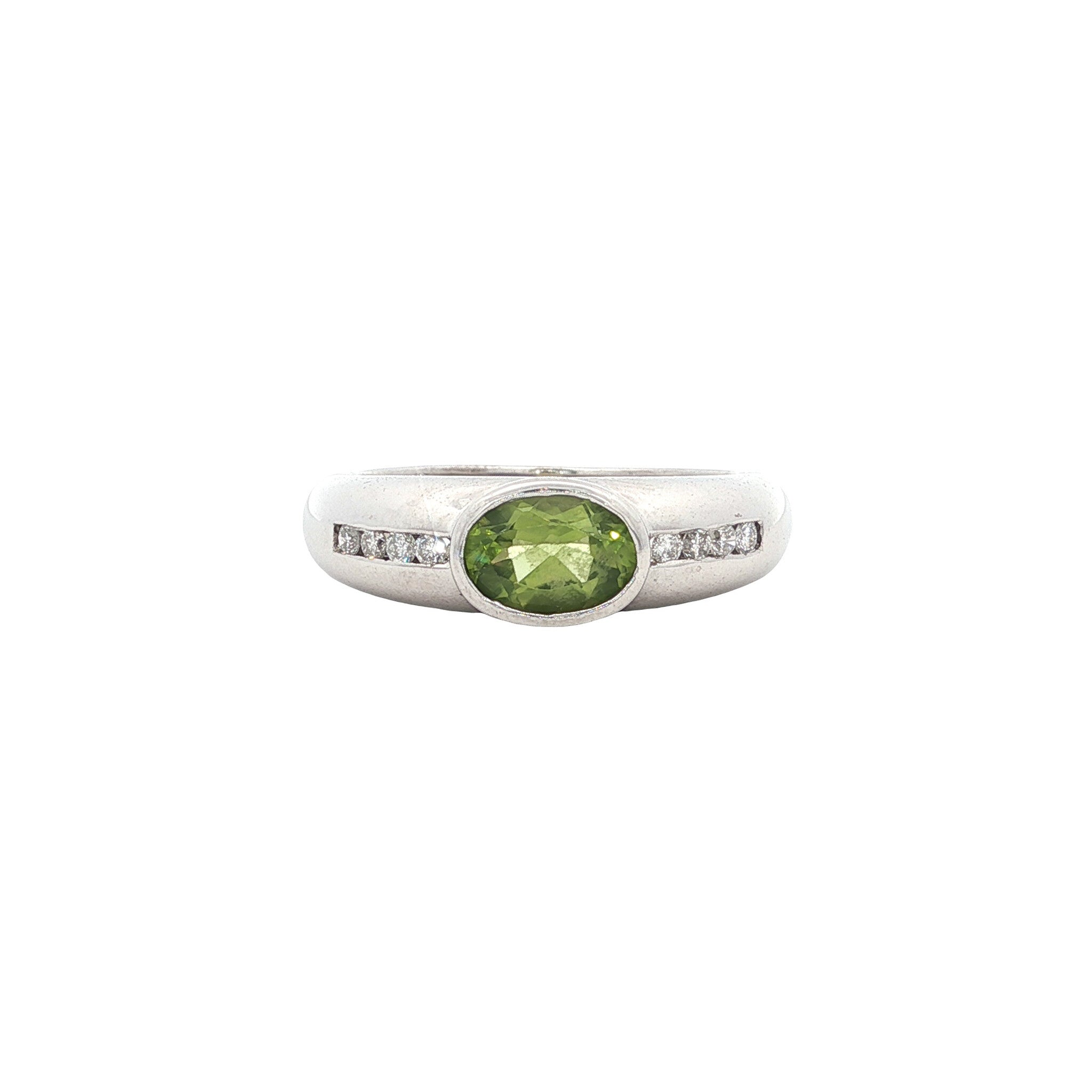 White gold ring with peridot and diamond 18 karat