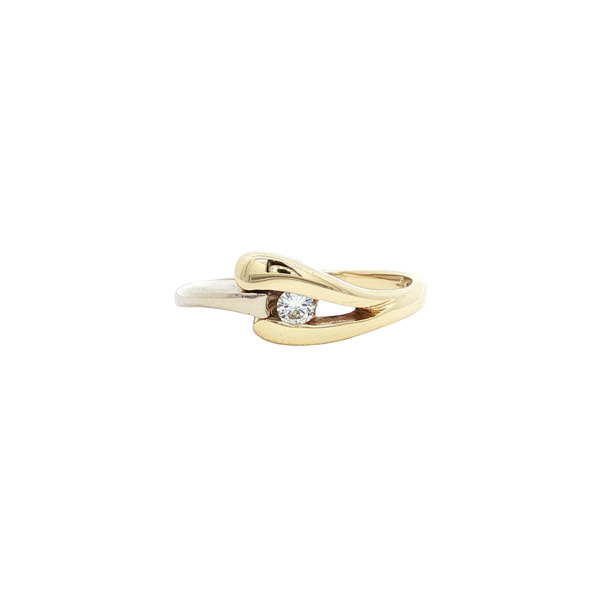 Gold ring with diamond 14 karat