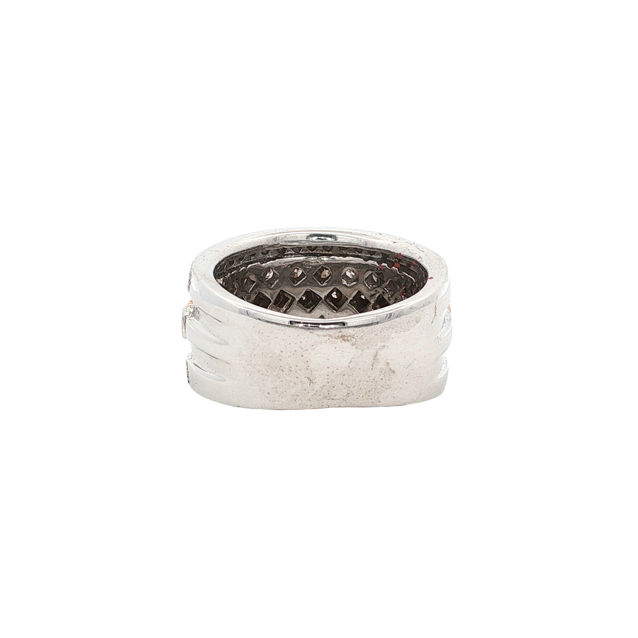 14-karat white gold ring with diamond
