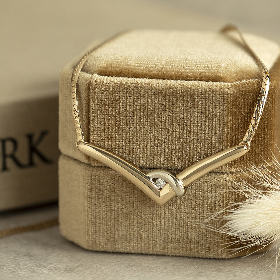 Gold choker with diamond 43 cm 14 karat