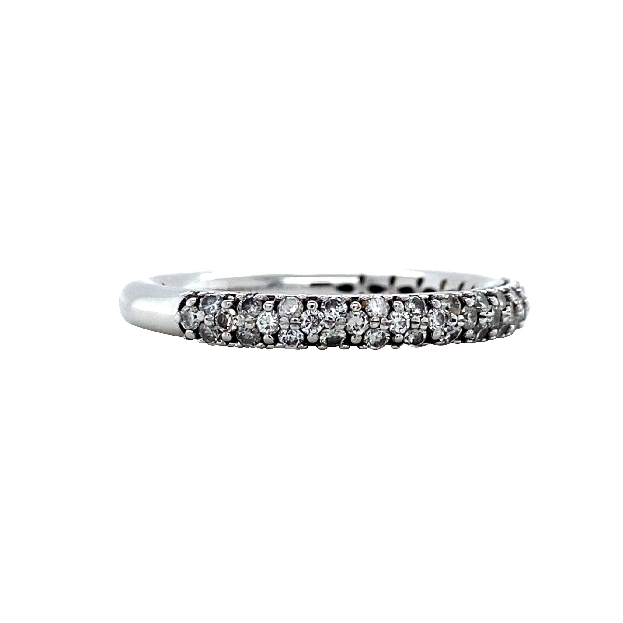 White gold pave ring with diamond 18 karat
