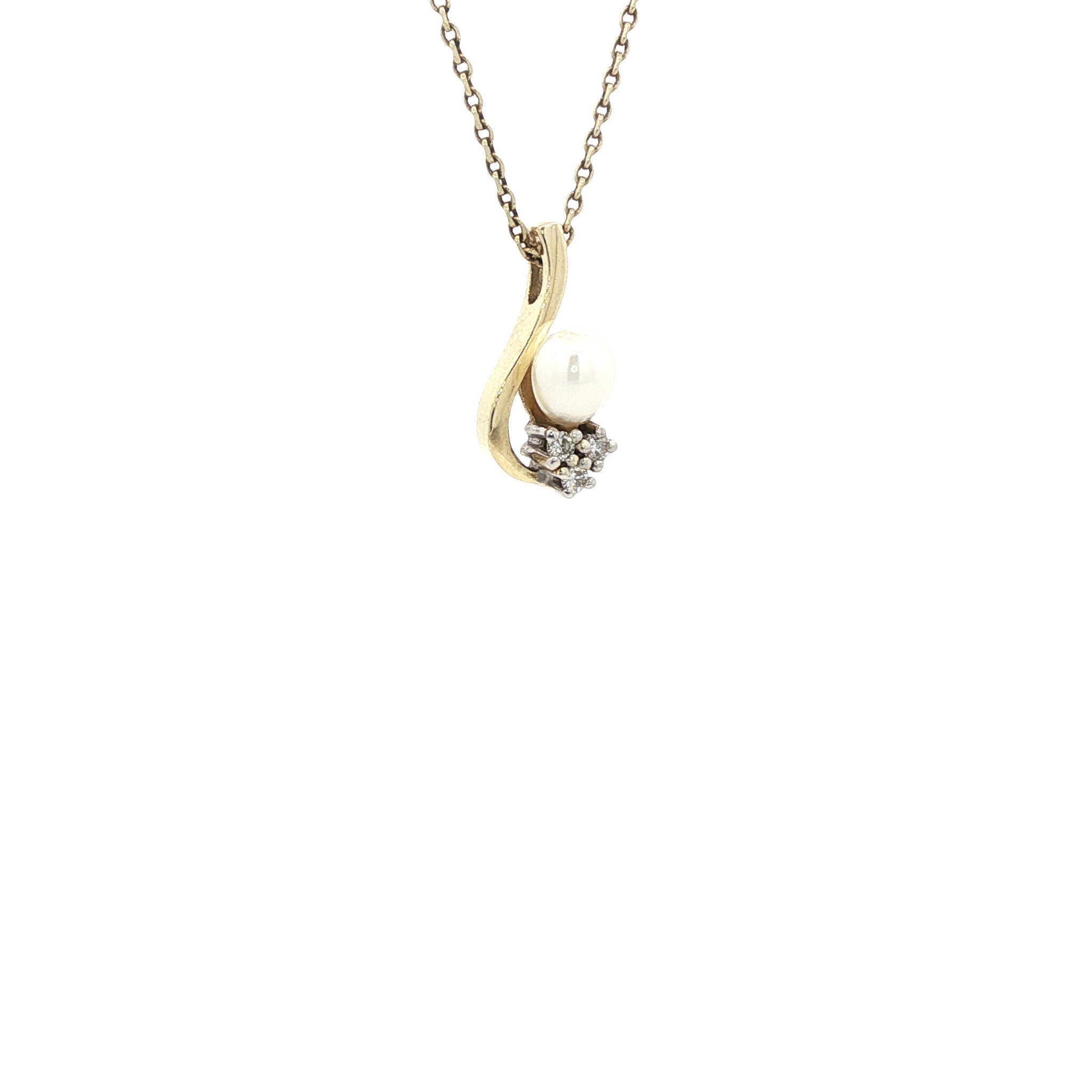 Gouden hanger met parel en diamant 14 karaat