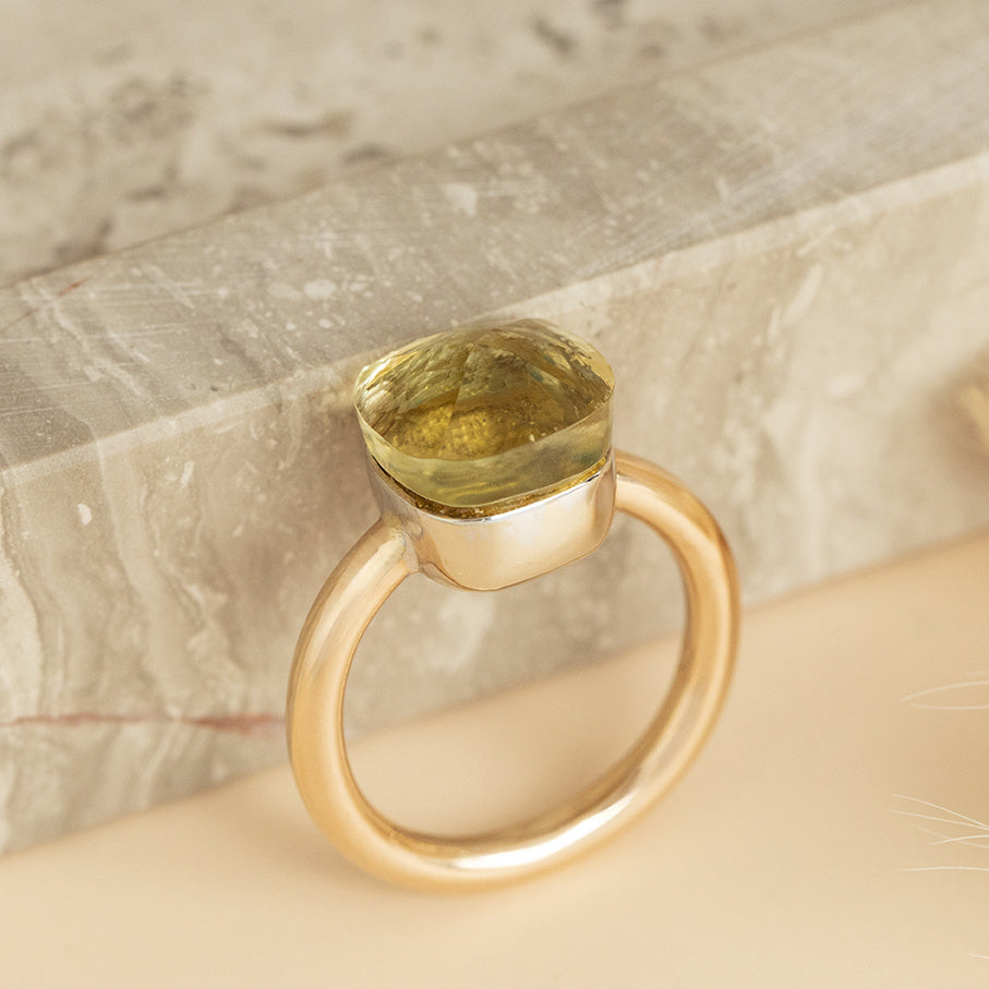 Gold ring with colored stone 14 karat