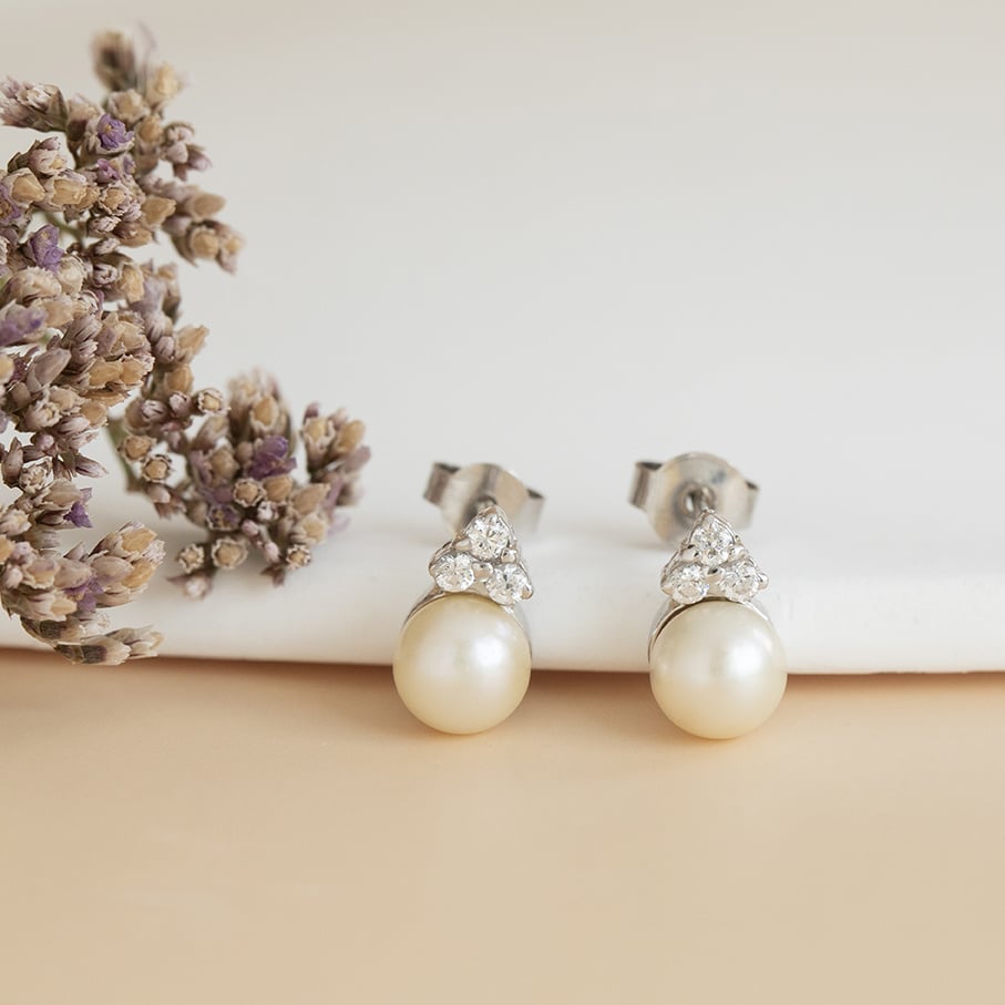 White gold stud earrings with pearl and zirconia 18 karat