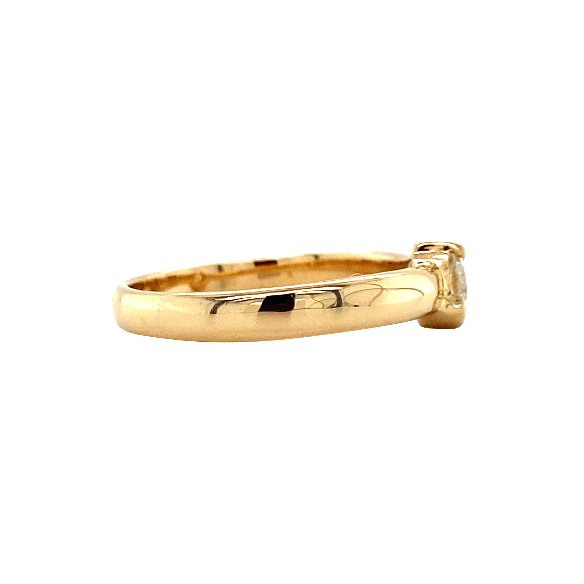 Gold ring with diamond 18 karat