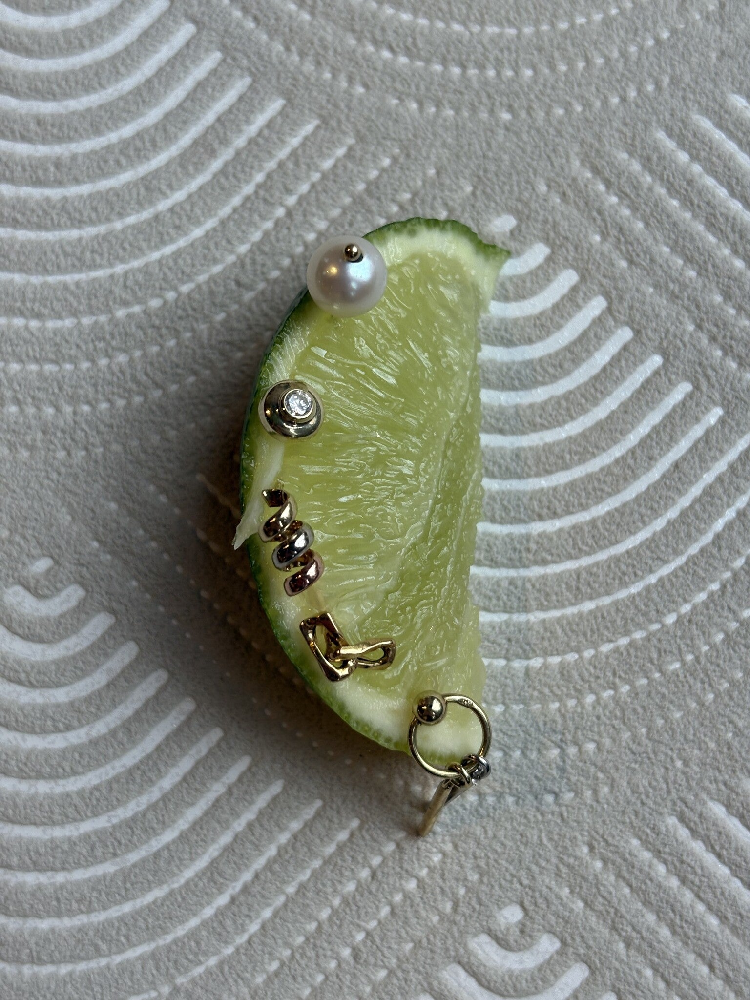 Tricolour gold ear studs 14 karat