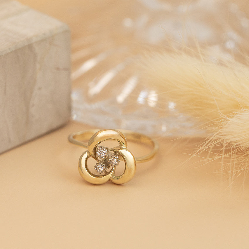 Gold ring with diamond 14 karat