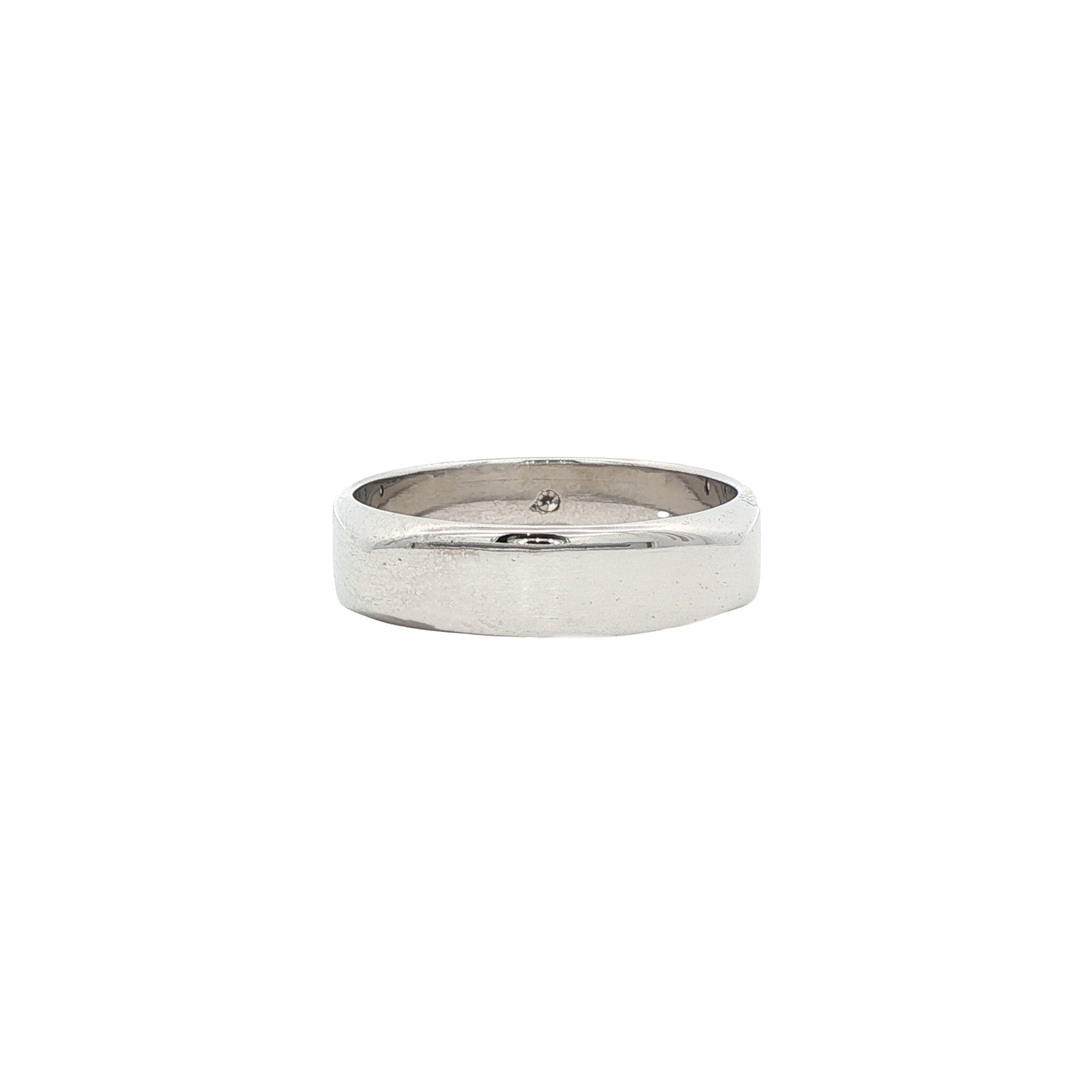14-karat white gold ring with diamond