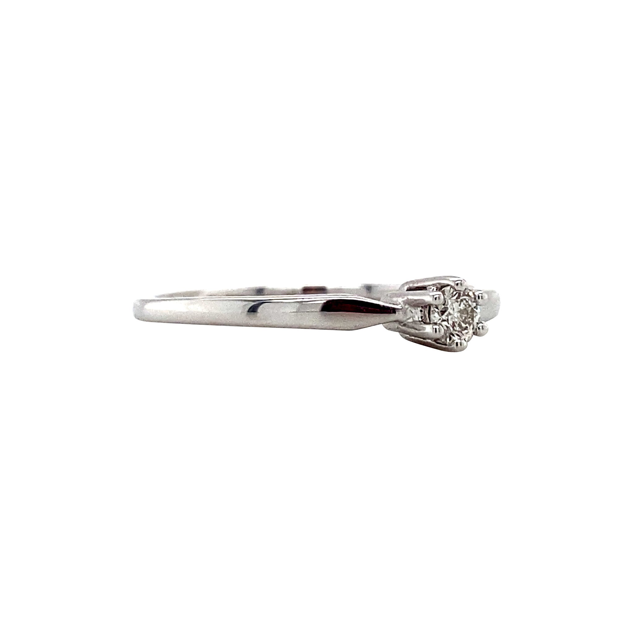 14 kt white gold solitaire ring with diamond from Diamonde