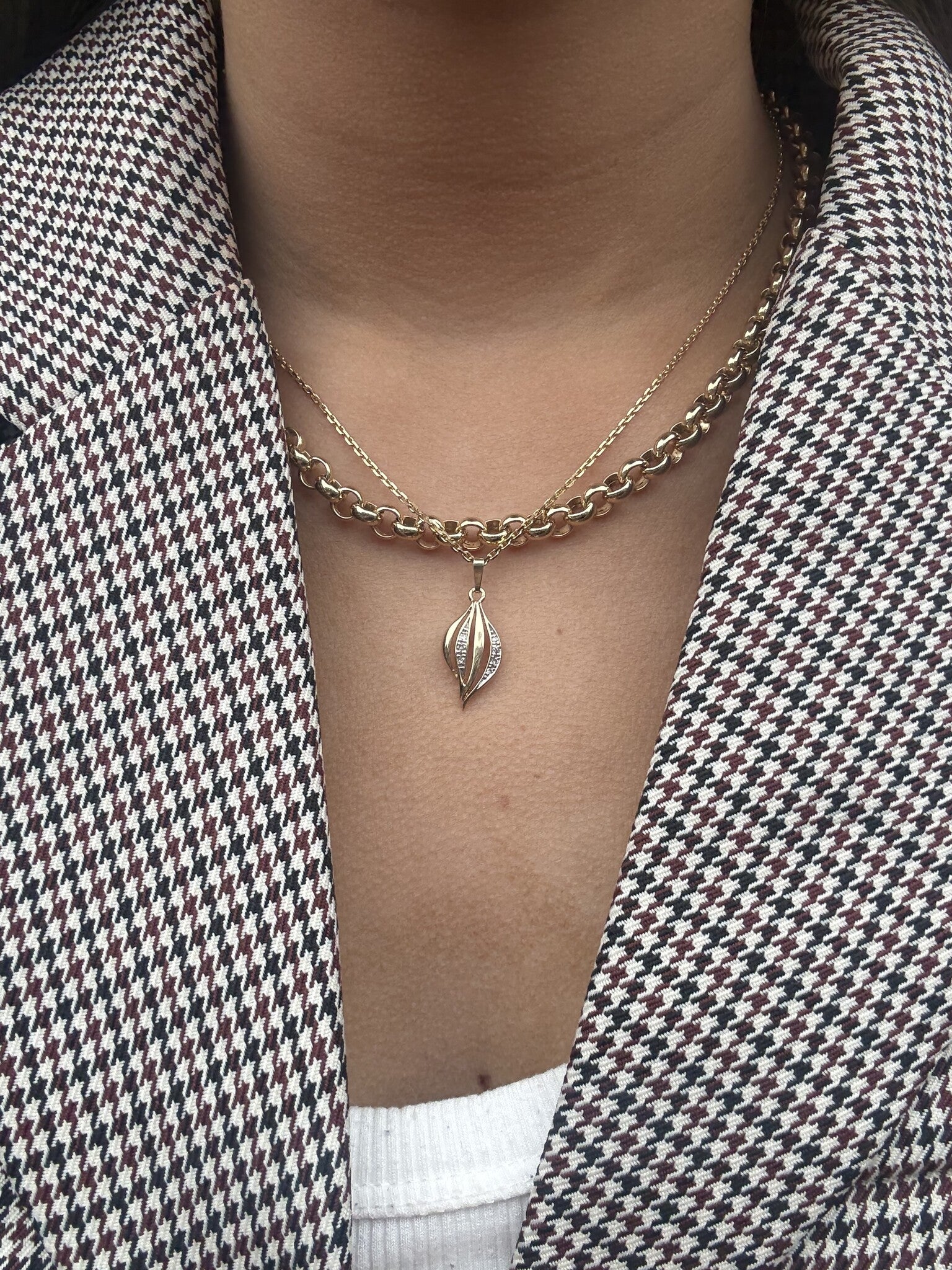 Gold pendant with diamond 14 karat