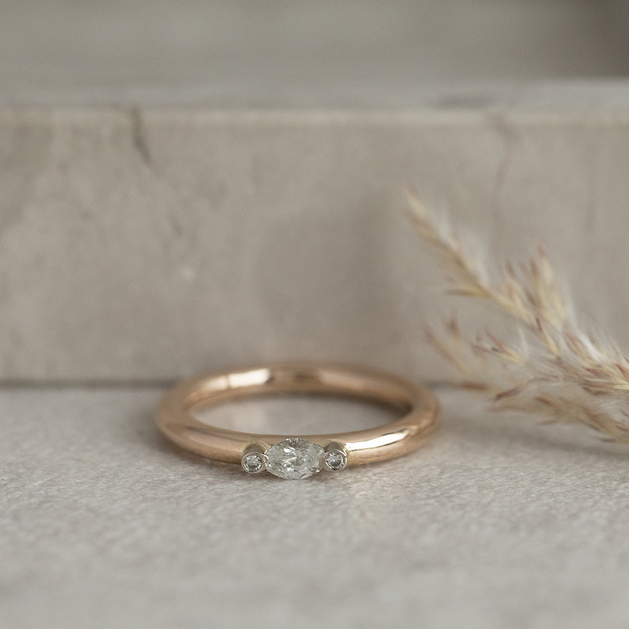 Rose gold ring with diamond 14 kt