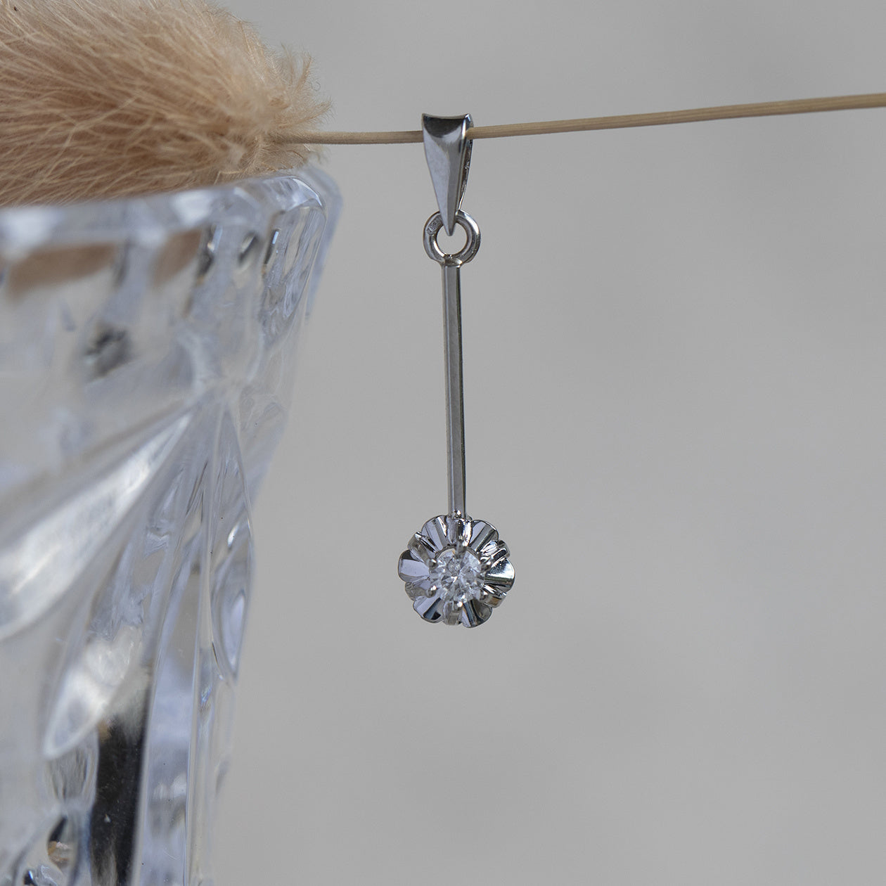 White gold pendant with diamond 14 kt