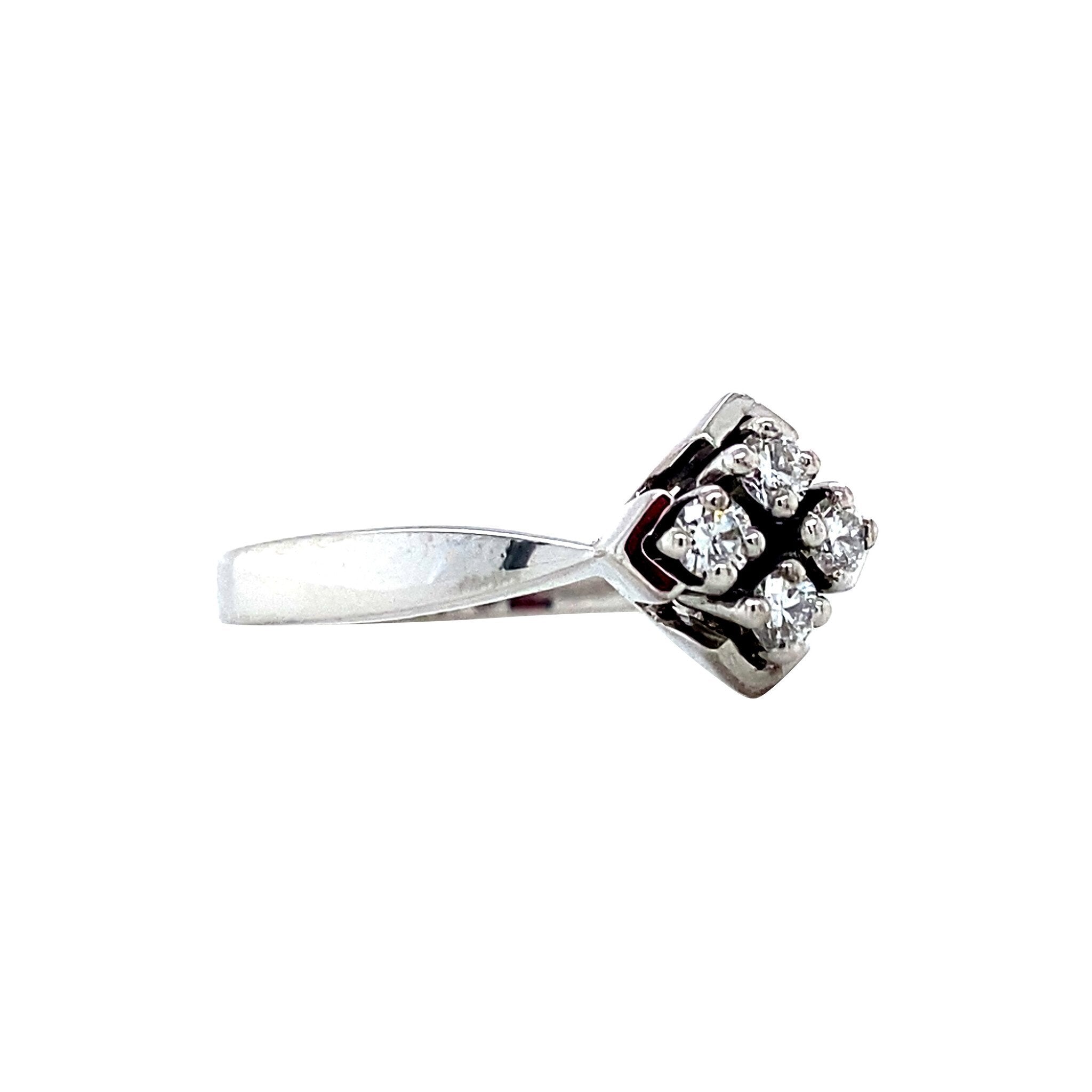 White gold ring with diamond 14 karat