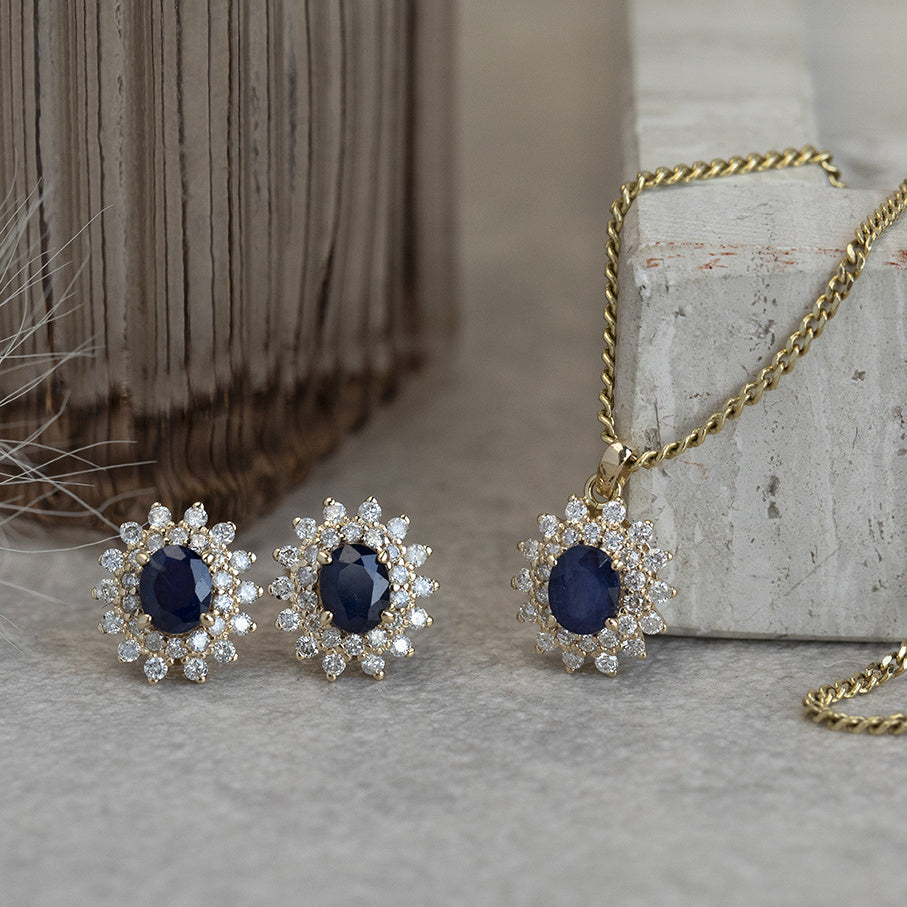 Gold entourage stud earrings with diamond and sapphire 14 karat* new