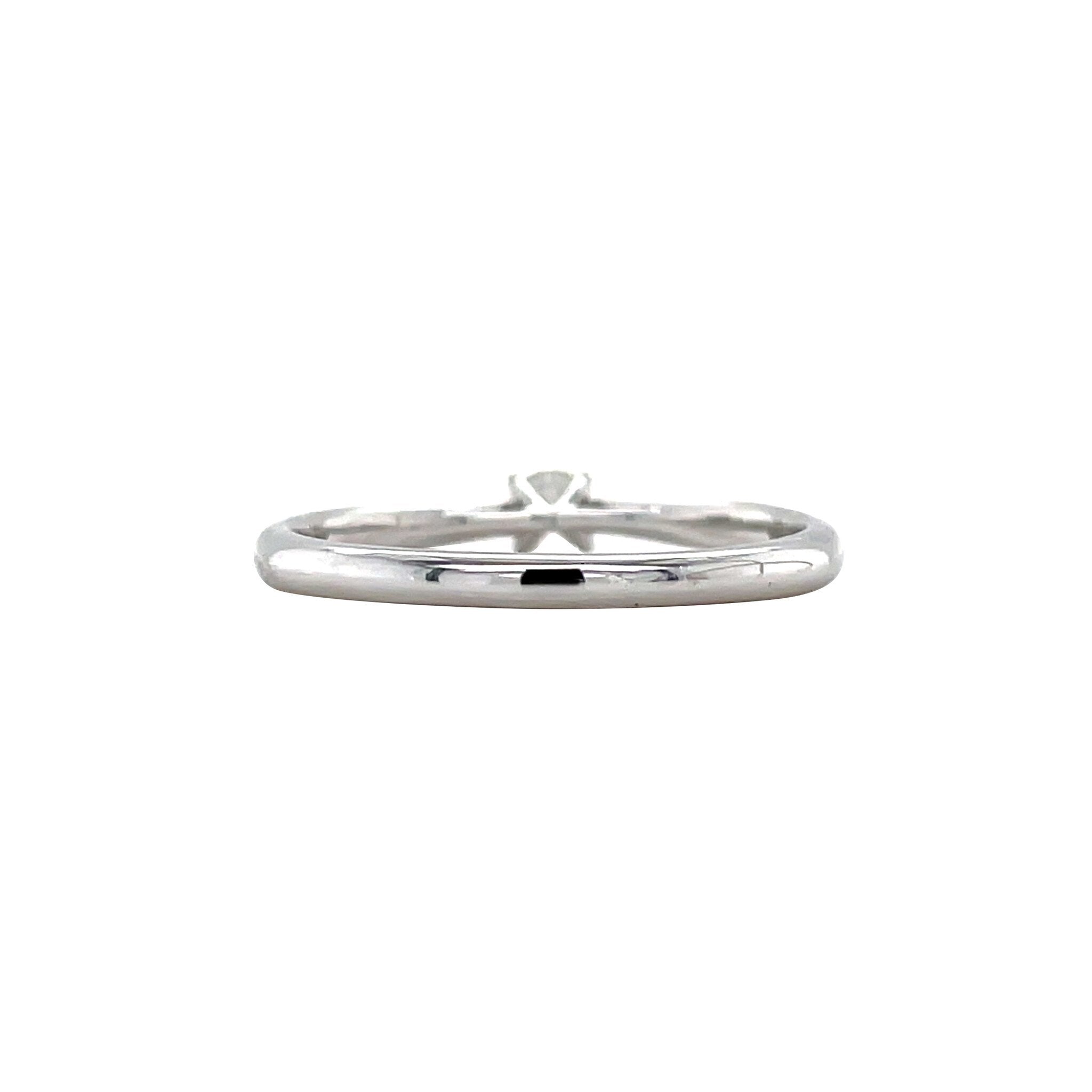 White gold solitaire ring with diamond 14 kt