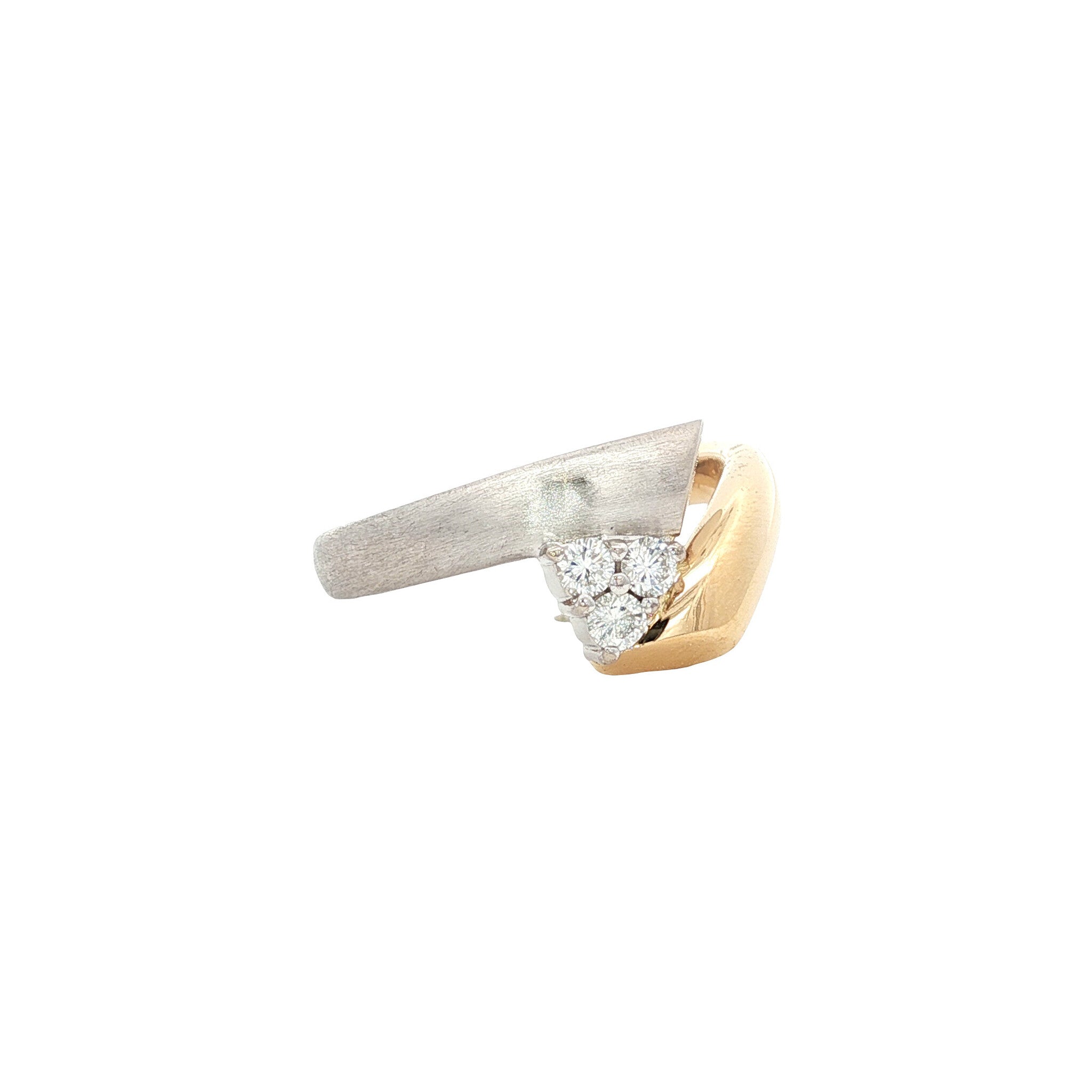 Gold ring with diamond 18 karat
