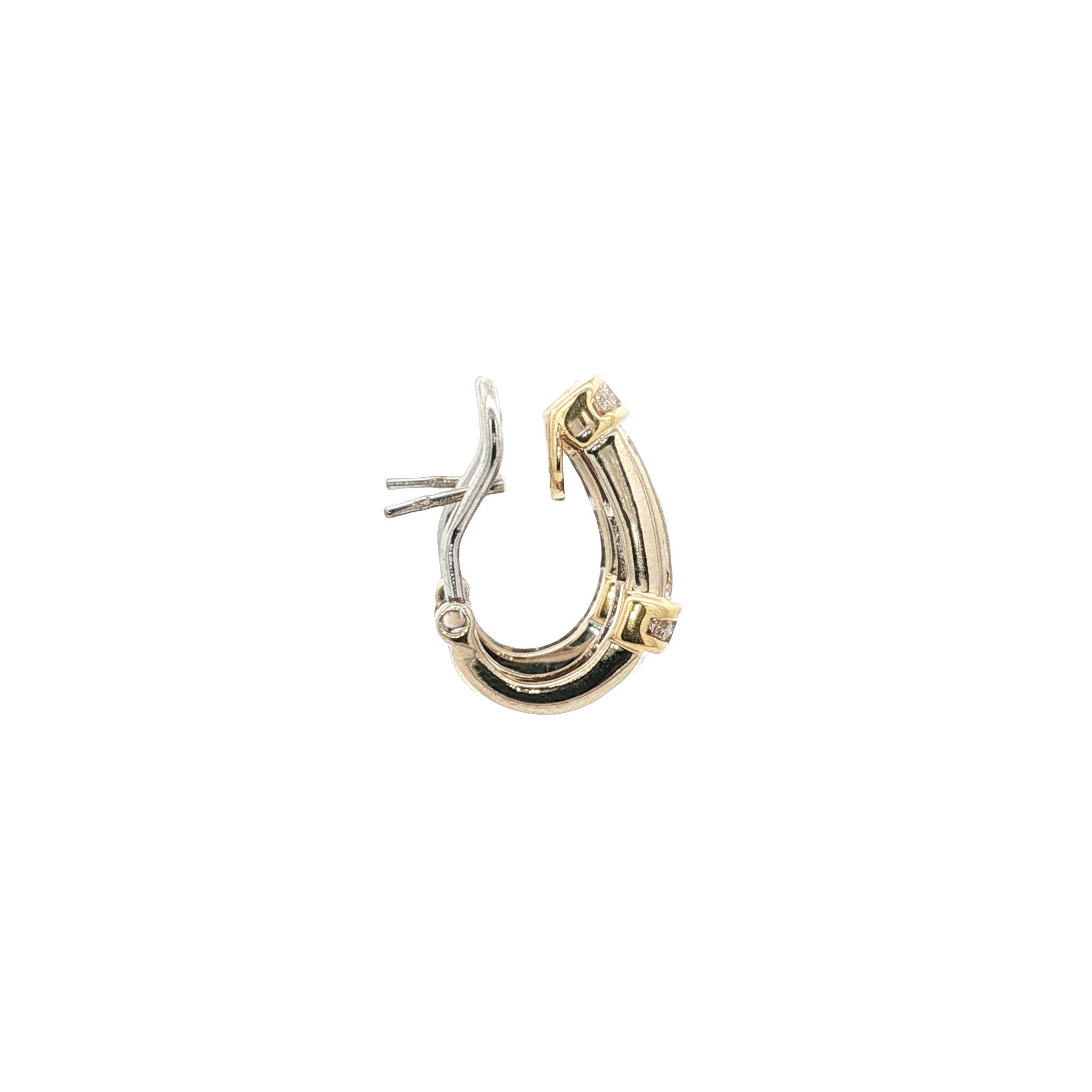 18-karat gold earrings with a diamond