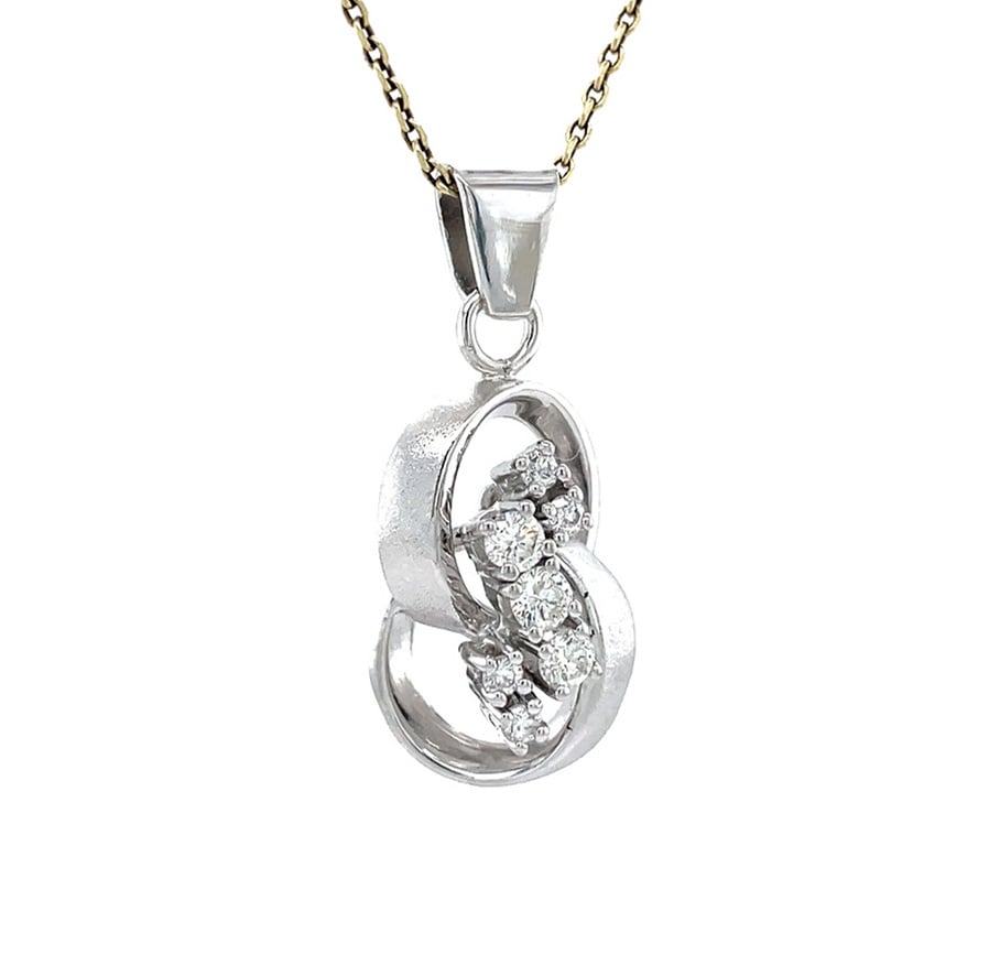 White gold pendant with diamond 14 karat