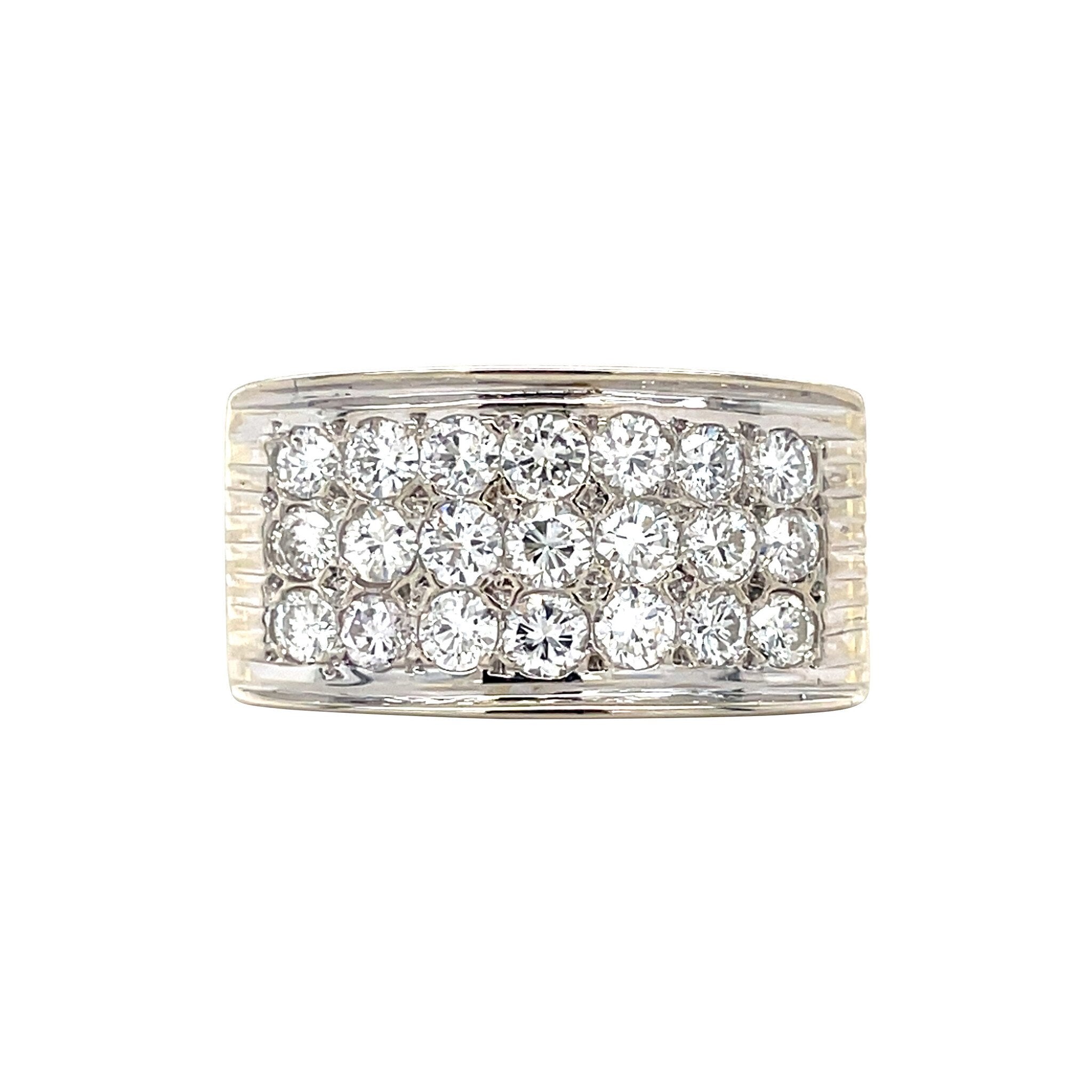 White gold ring with diamond 18 karat