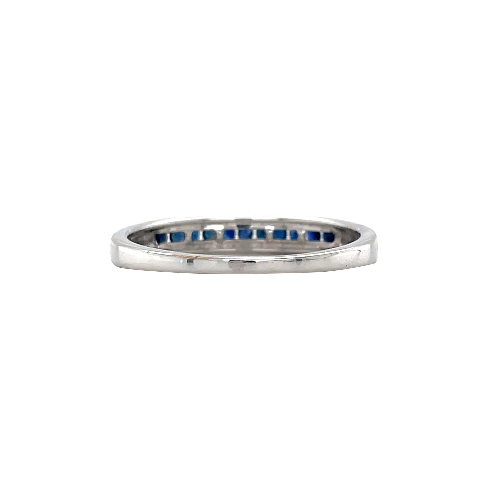 White gold ring with sapphire and diamond 14 karat