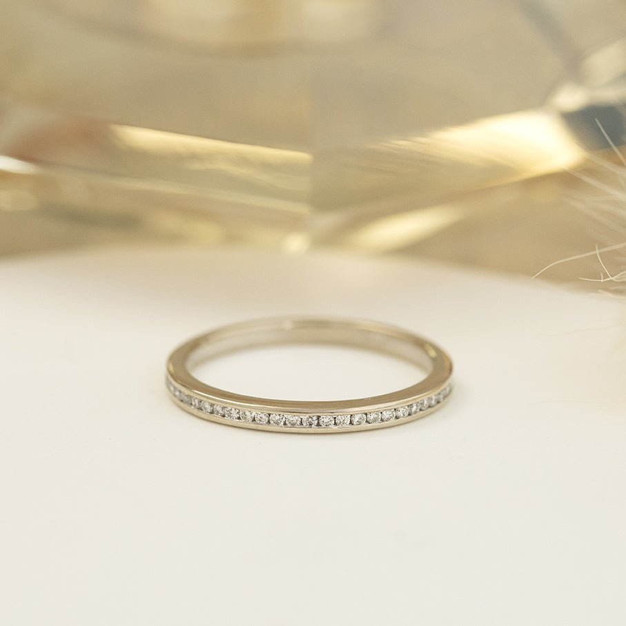 White gold alliance ring with diamond 14 karat