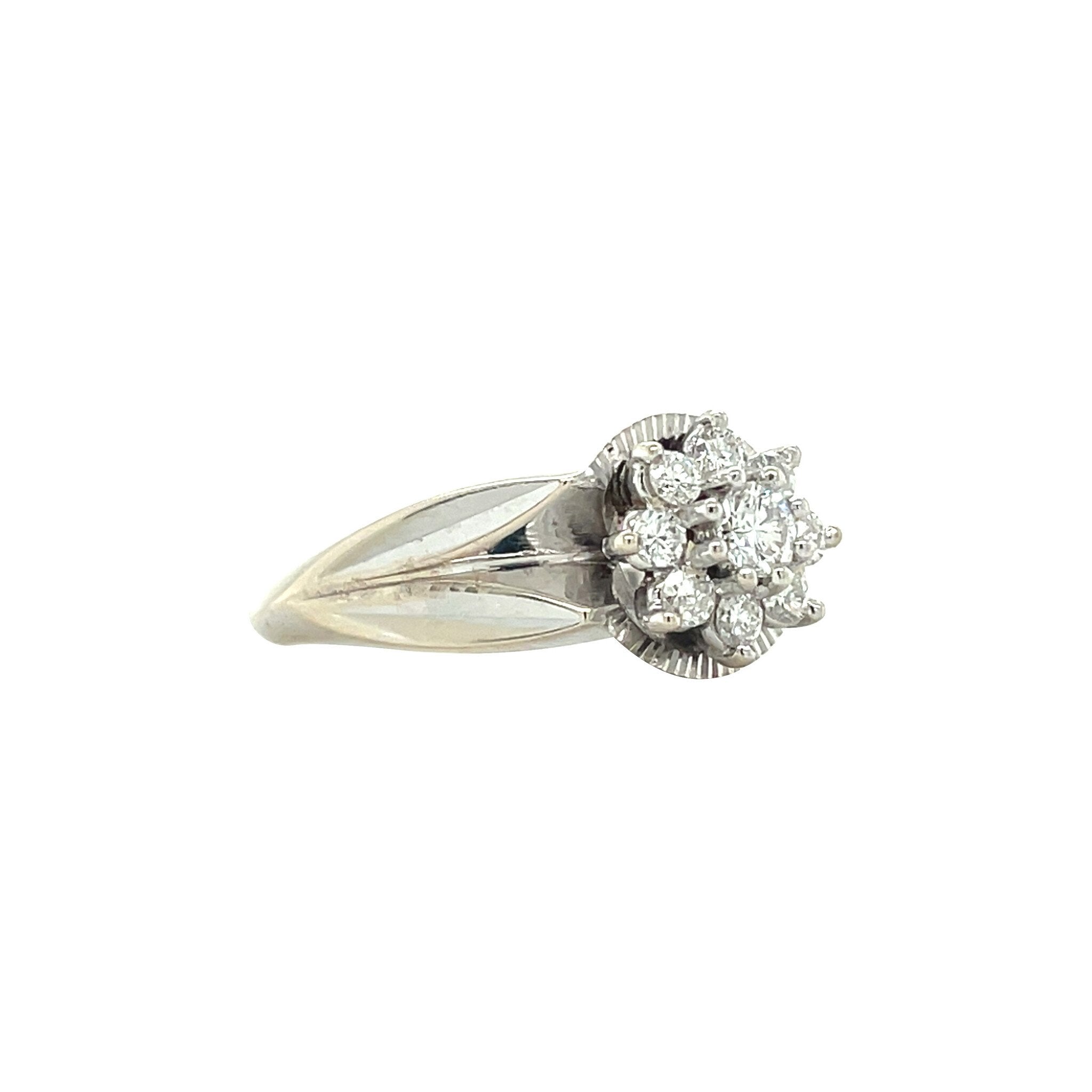 White gold entourage ring with diamond 18 karat