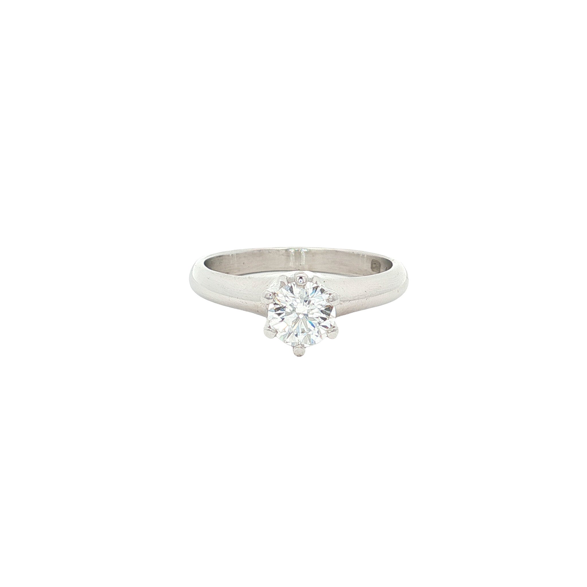 Platinum solitaire ring with diamond pt850