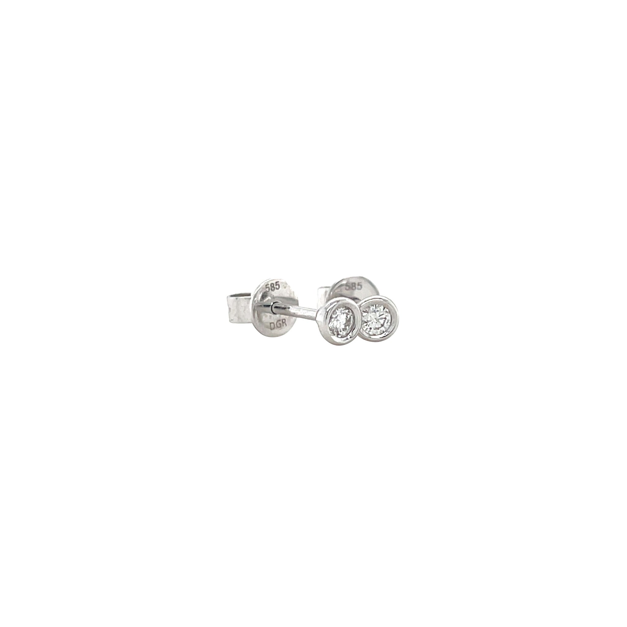 White gold solitaire stud earrings 14 kt