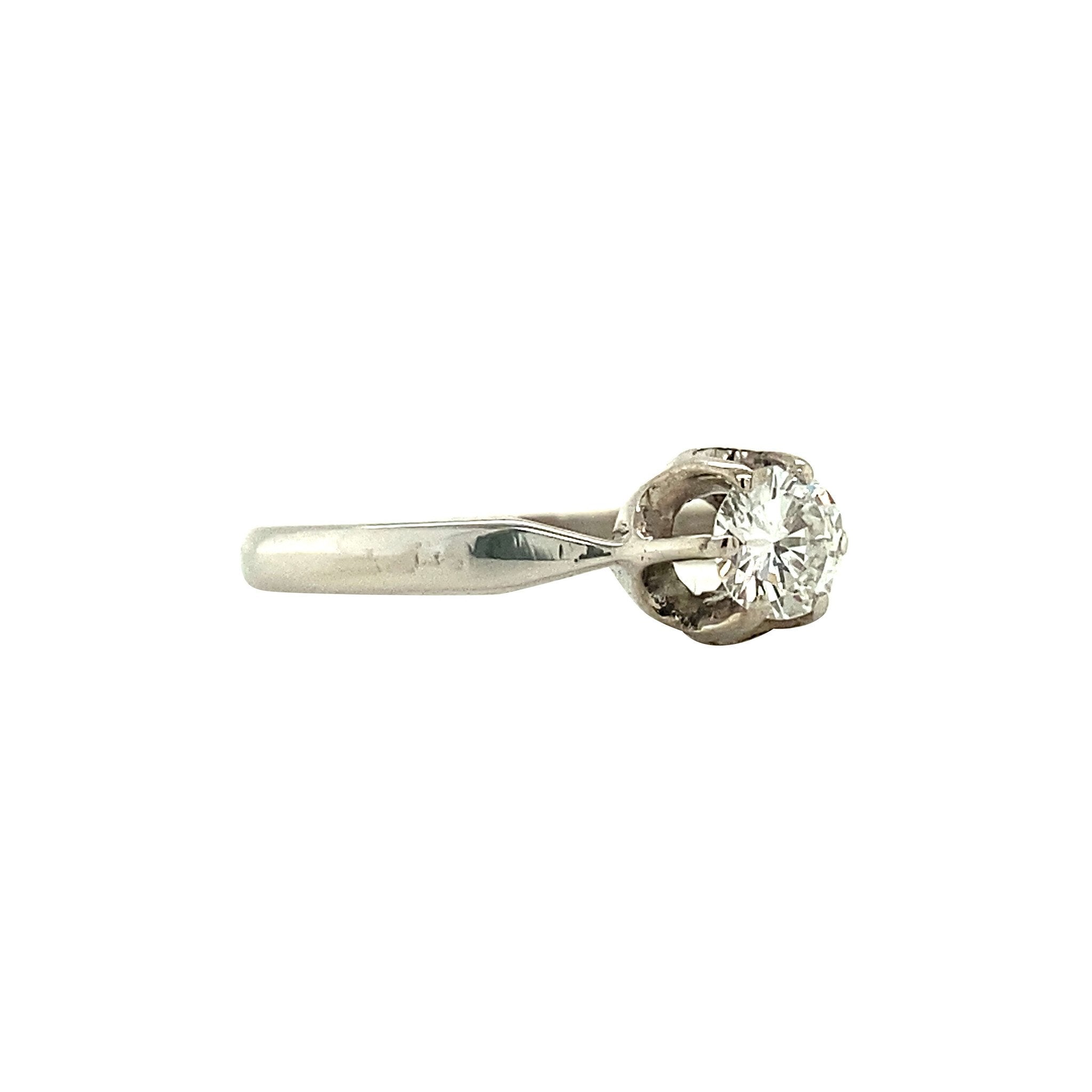 White gold solitaire ring with diamond 18 karat