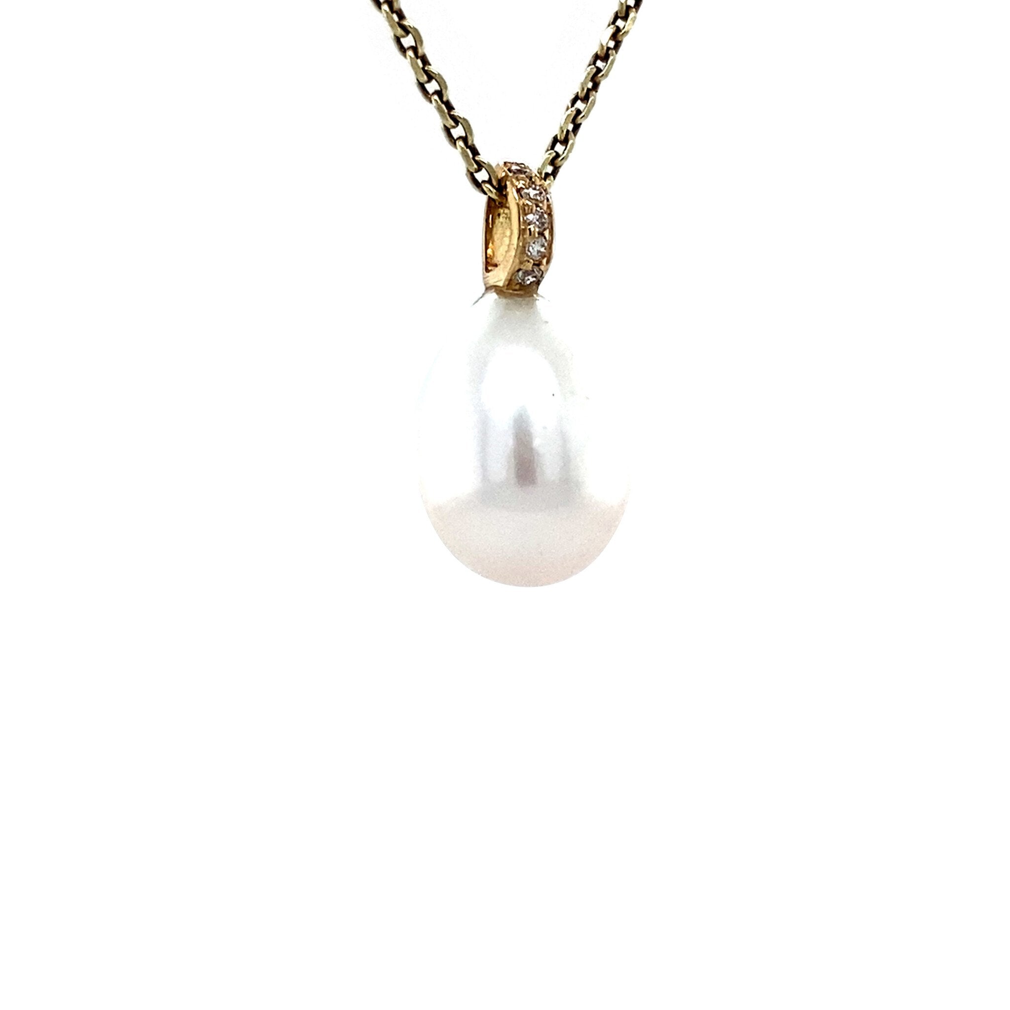 Gold pendant with pearl and diamond 14 karat* New