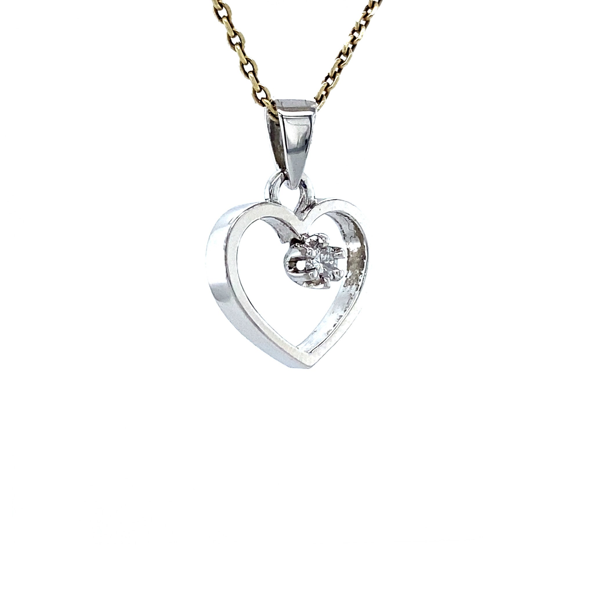 White gold heart pendant with diamond 18 karat
