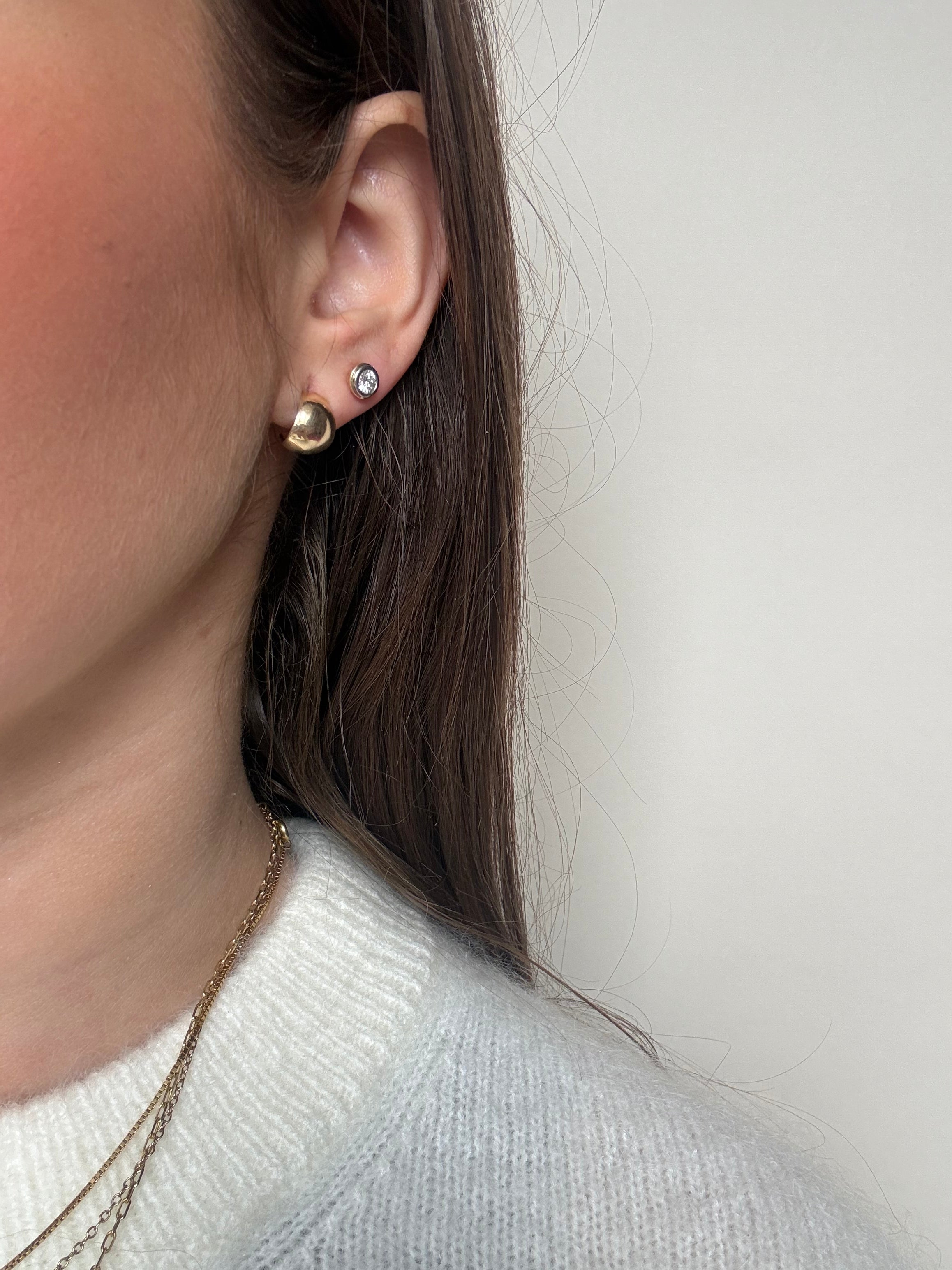 14 karat gold stud earrings