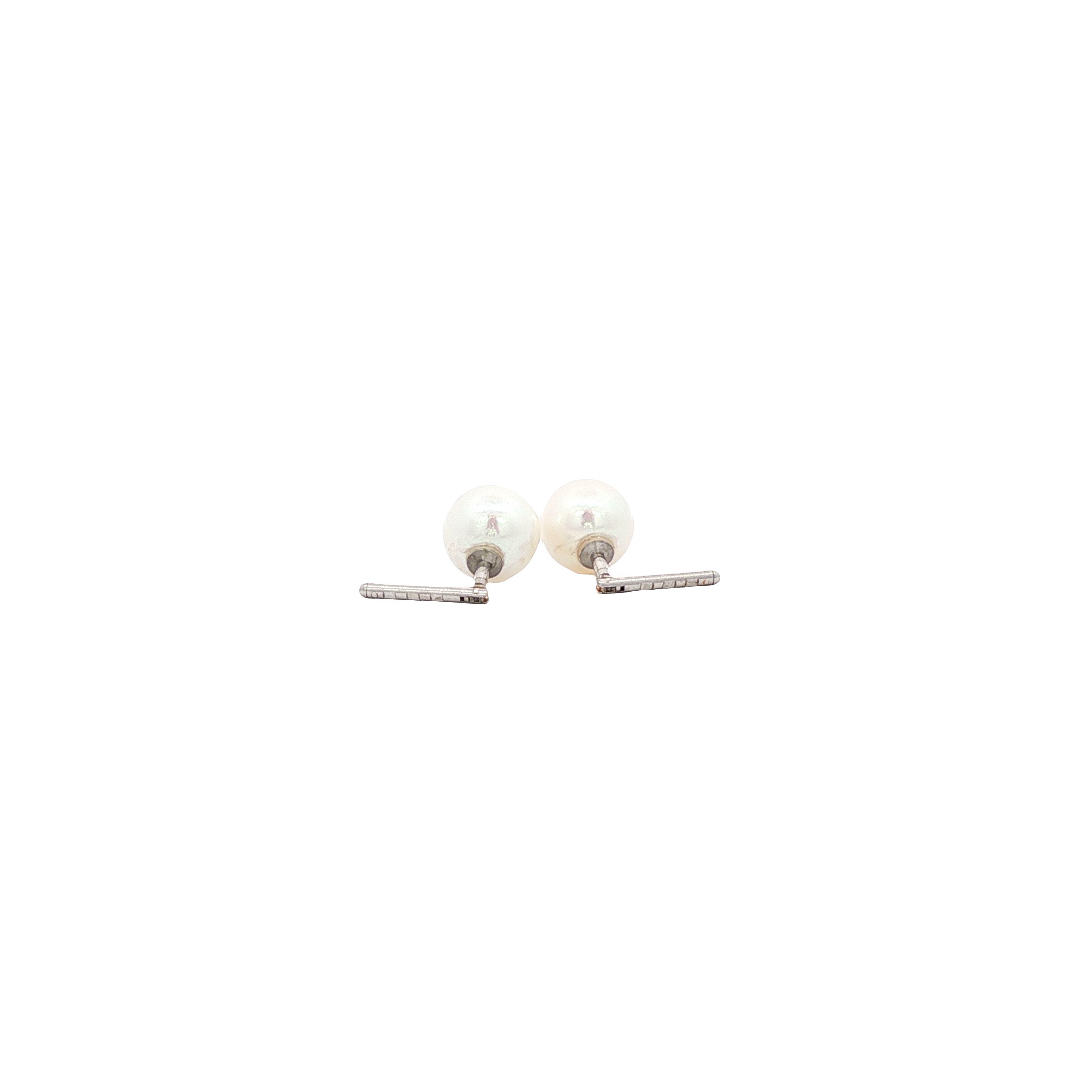 18 karat white gold pearl earrings *new