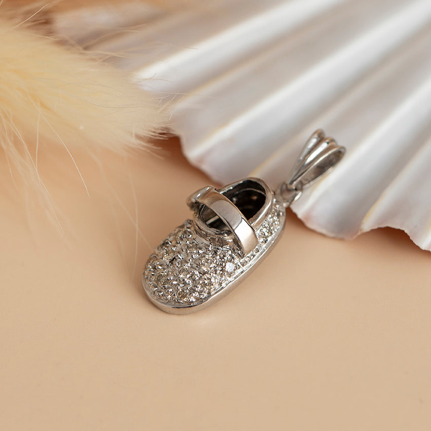 Witgouden hanger schoen met diamant 14 karaat