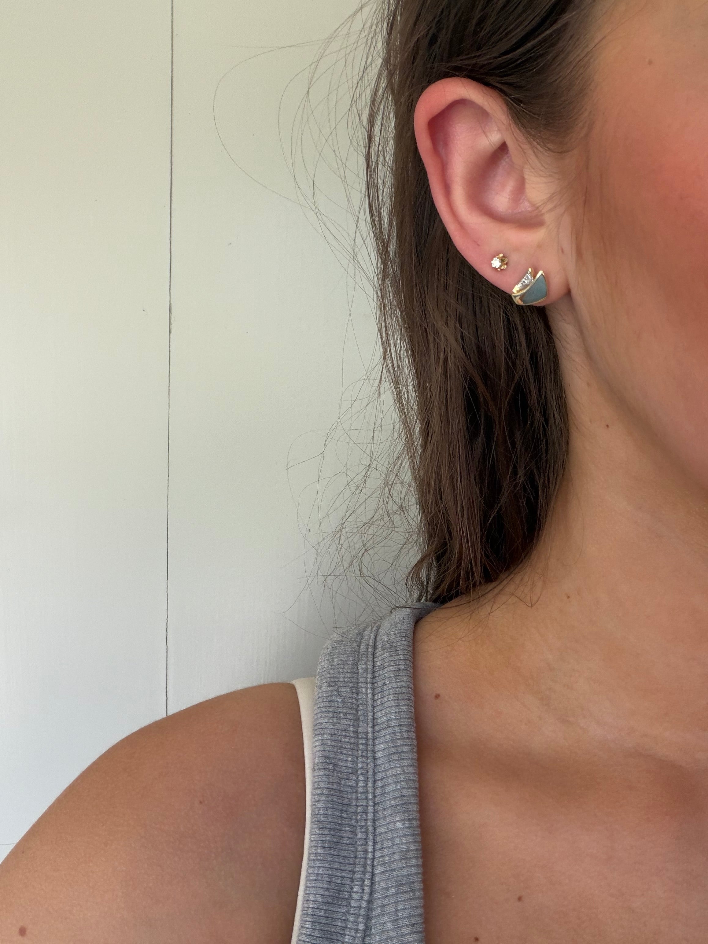14 karat gold diamond stud earrings